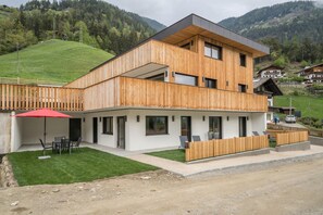 Exterior - Apartment 'Naturapartments Alpreid Zirbe' with Mountain View, Terraces & Wi-Fi (St. Pankraz)