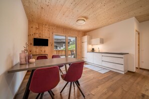 Dining - Apartment 'Naturapartments Alpreid Zirbe' with Mountain View, Terraces & Wi-Fi (St. Pankraz)