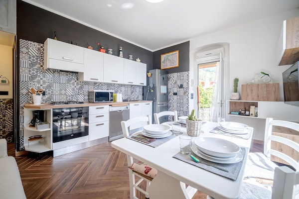 Fridge, stovetop, dishwasher, coffee/tea maker