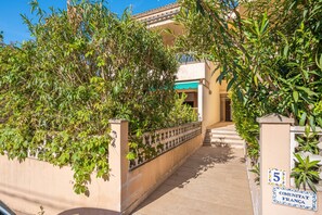 Property grounds - Holiday Home "Yolima" near the Beach with Wi-Fi, Air Conditioning and Garden (Sóller)