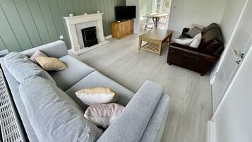 Smart TV, DVD player