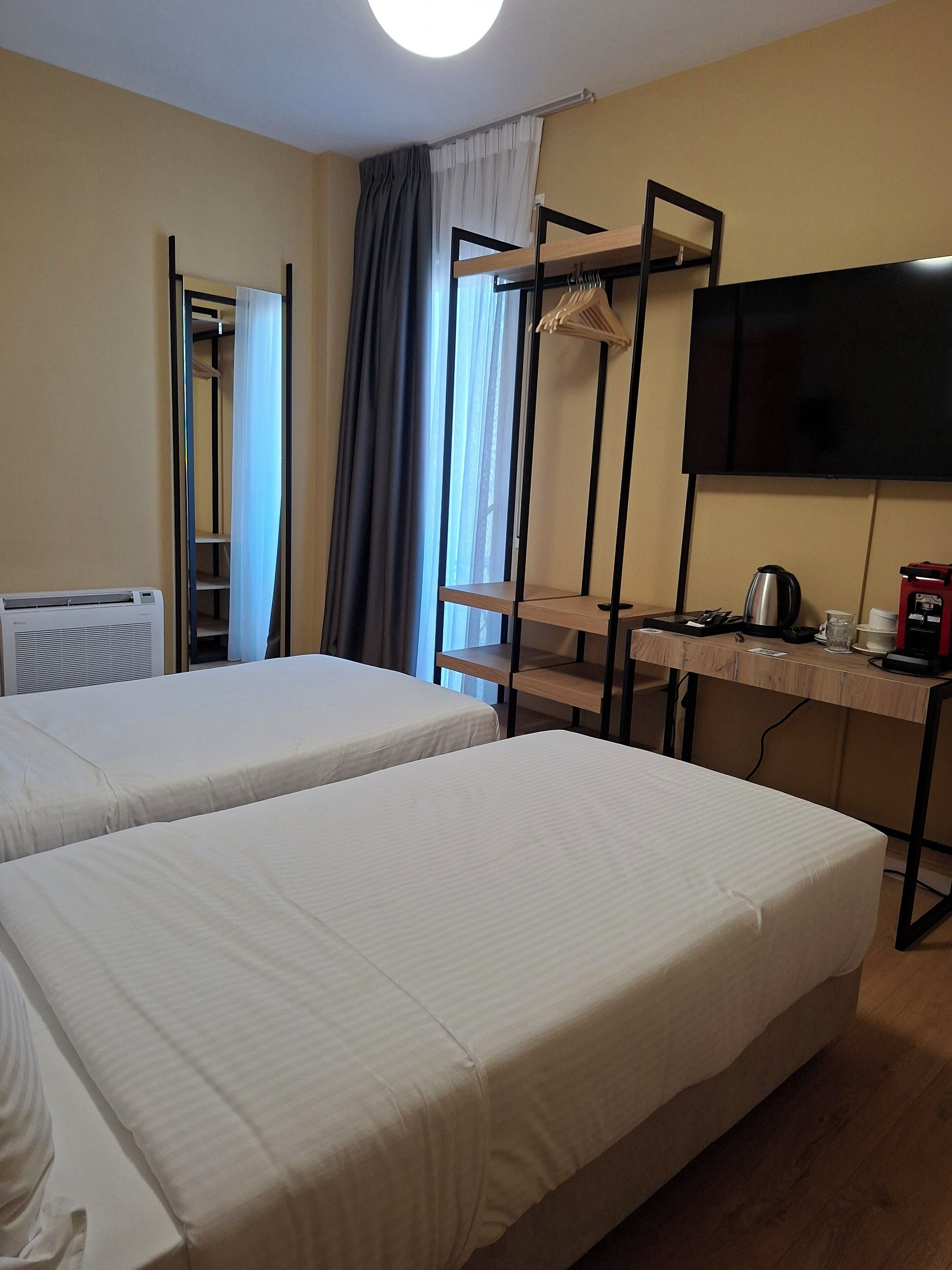 城市双人房或双床房 | 埃及棉床单、高档床上用品、羽绒被、记忆海绵床垫