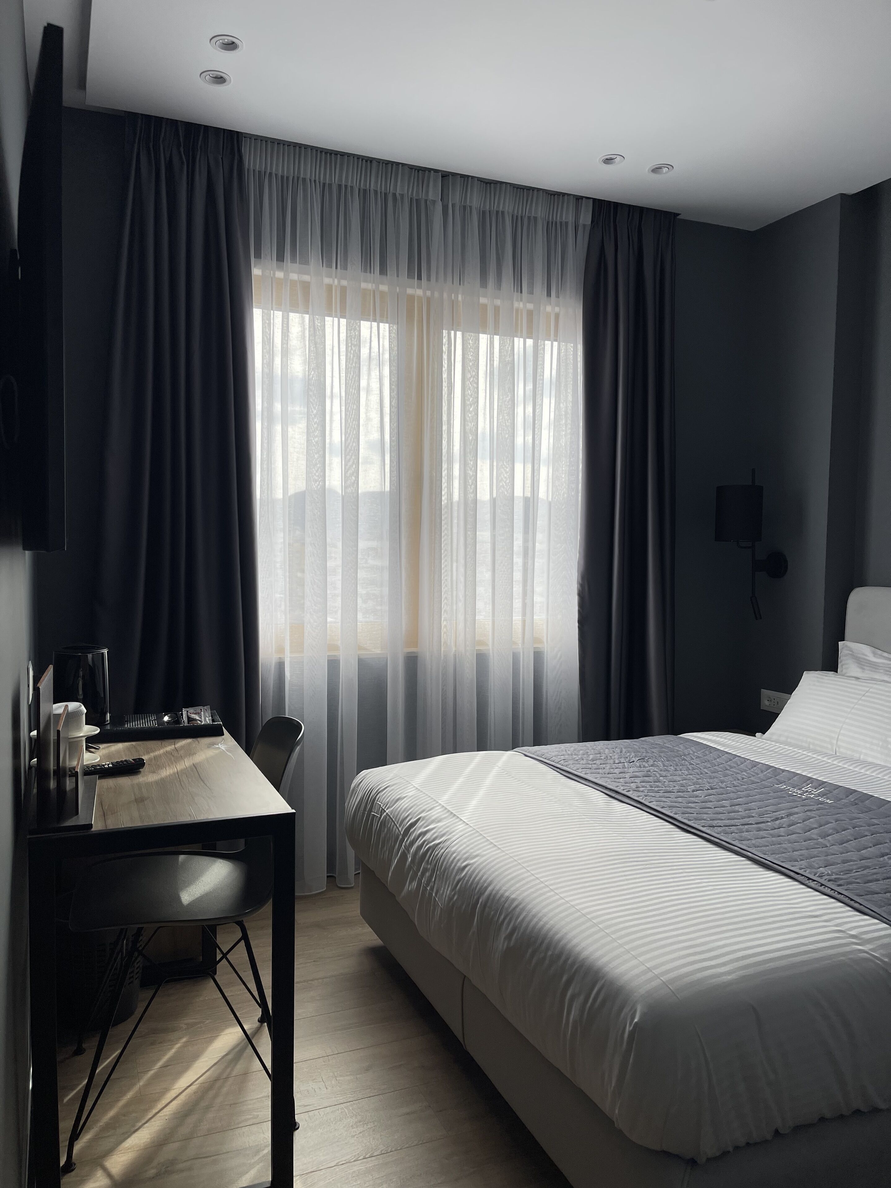 尊贵双人房 | 埃及棉床单、高档床上用品、羽绒被、记忆海绵床垫