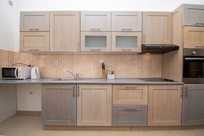 Four, plaque de cuisson