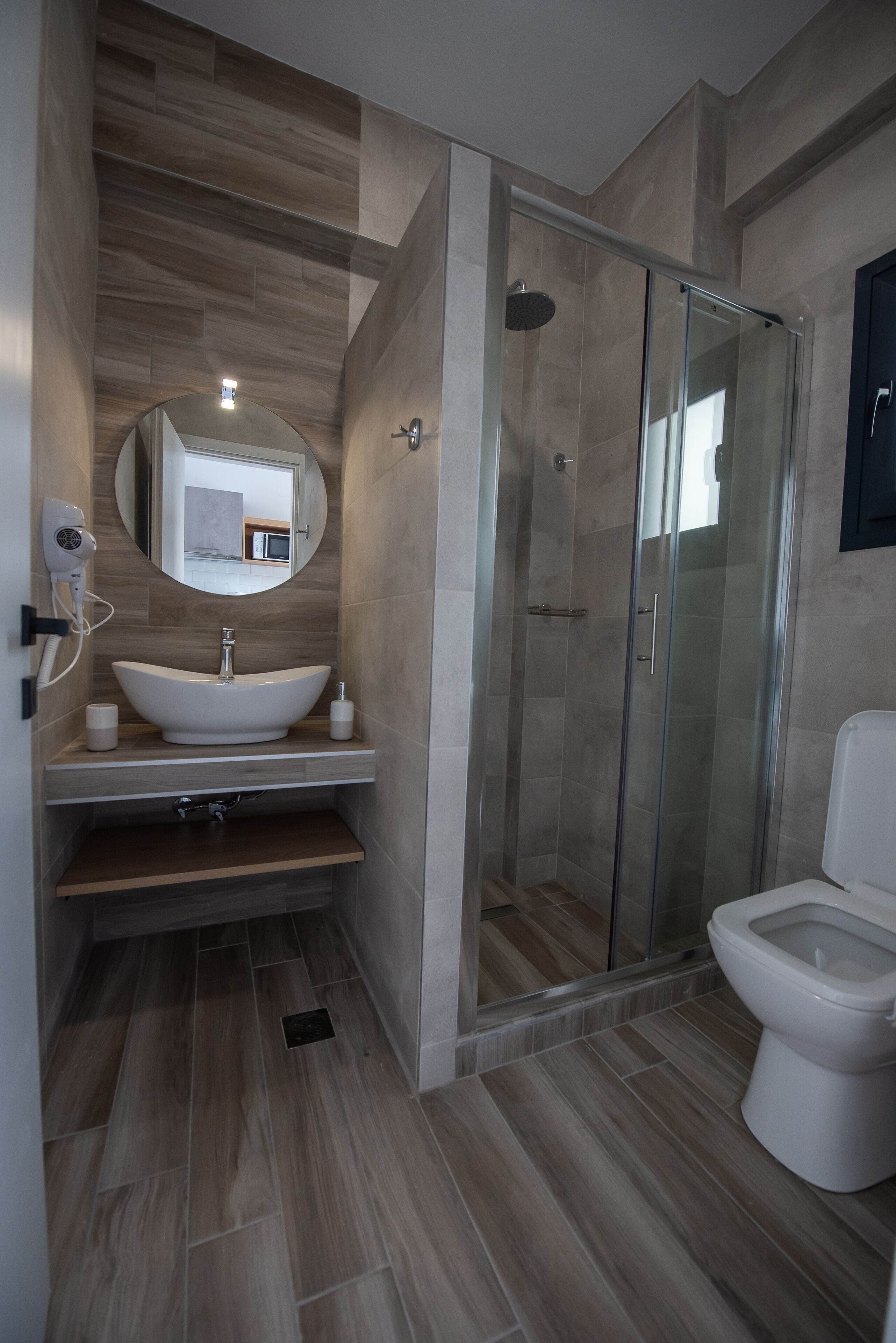 Premium trippelrum | Badrum | Dusch, regndusch, hårtork och handdukar