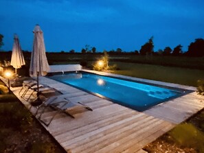 Outdoor pool, a heated pool, sun loungers - Aurefees (Ellon)
