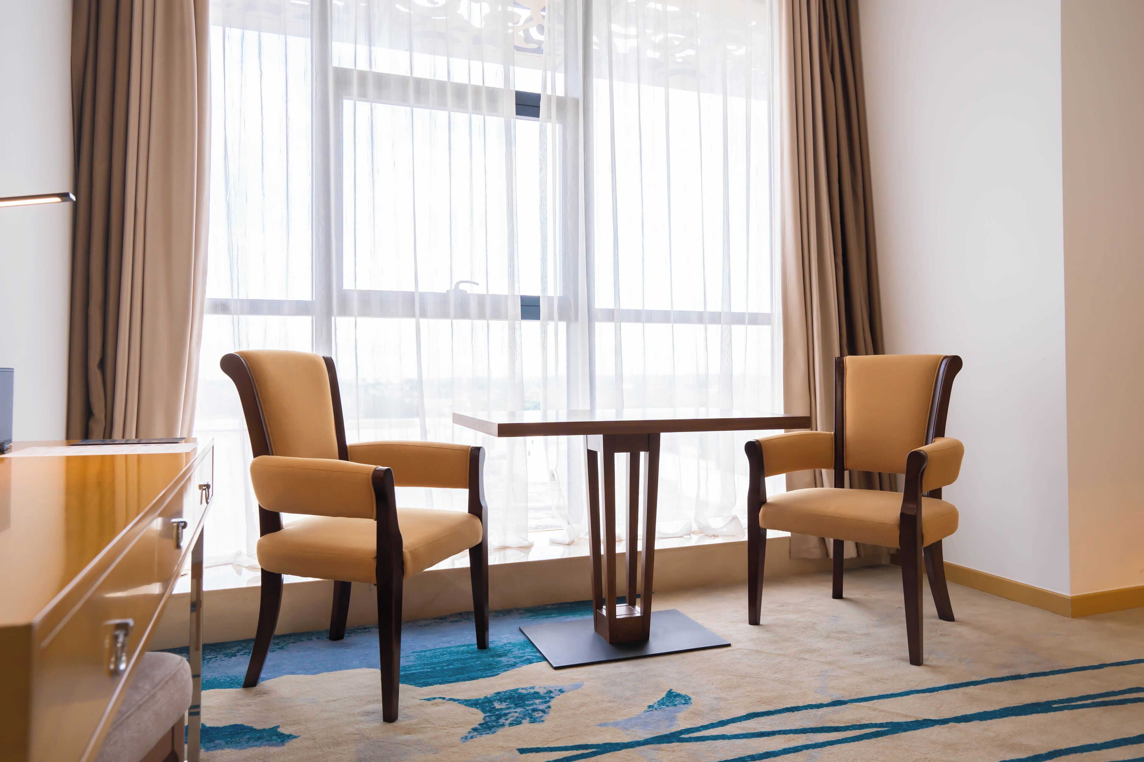 Deluxe Double Room | Living area | 42-inch Smart TV with cable channels, TV