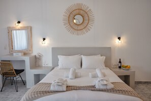 Double Room, Garden View - Aspro Phos (Santorini)