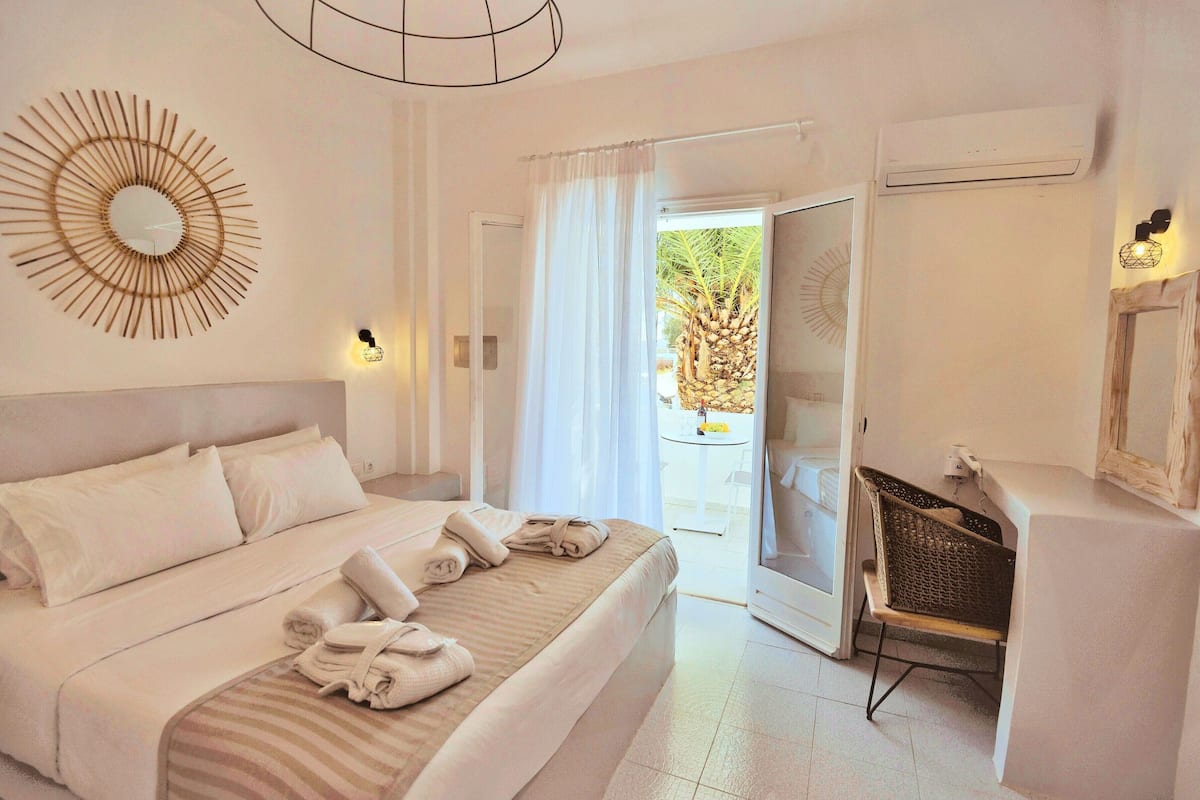 Habitación doble, vista a la alberca | Wifi gratis y ropa de cama