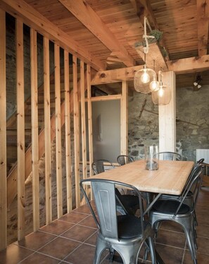 Dining - Sinera House (Roní)