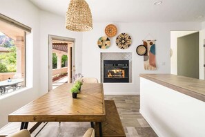 Dining - NEW Remodeled Sanctuary in the heart of Sedona (Sedona)