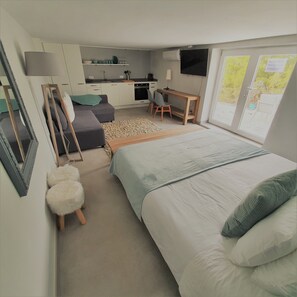 1 chambre, fer et planche à repasser, Wi-Fi gratuit, draps fournis