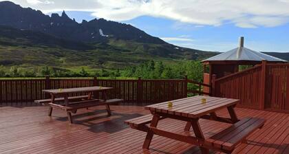 Engimyri, a comfy Mountain-surrounded Guesthouse