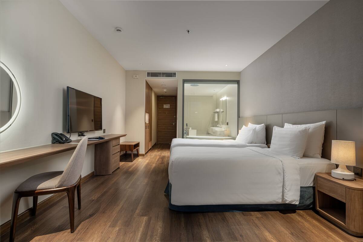 Minibar, in-room safe, iron/ironing board, free WiFi