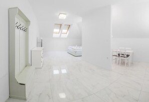 Hypo-allergenic bedding, soundproofing, iron/ironing board, free WiFi - Corso Lux Apartman (Gyula)
