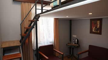 Deluxe Double Room | Free minibar items, free WiFi, bed sheets