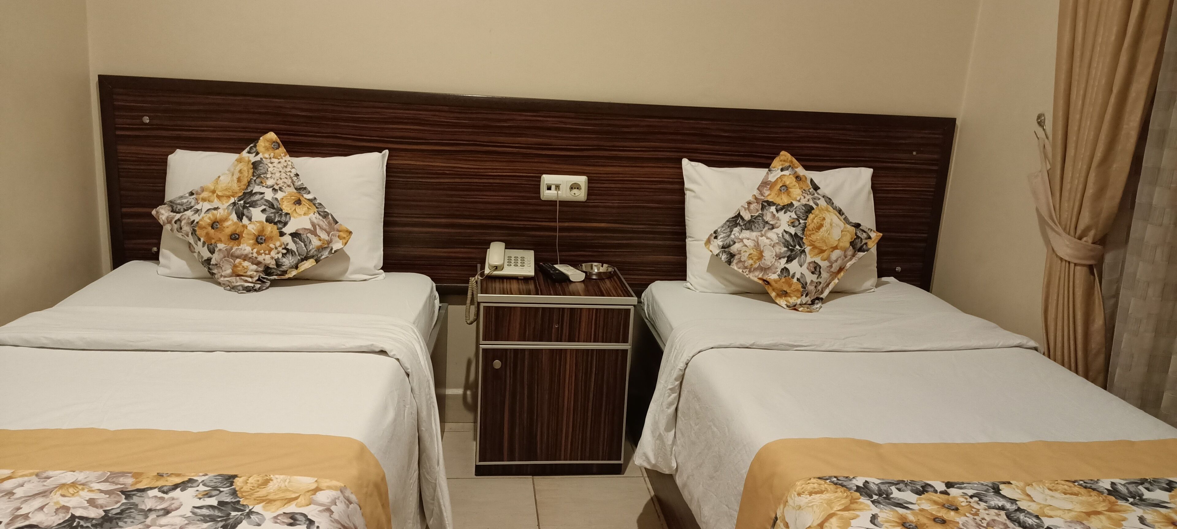 1 bedroom, free minibar items, free wifi, bed sheets