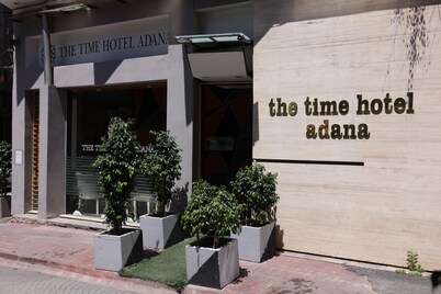 DÜNYA OTEL ADANA