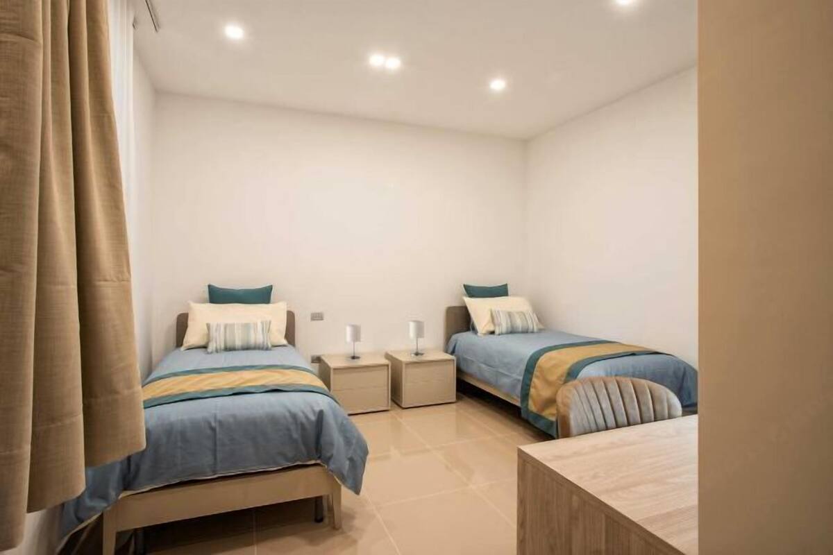 Coffres-forts dans les chambres, bureau, Wi-Fi gratuit