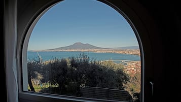 Deluxe Apartment, Sea View | In-room safe, desk, free WiFi