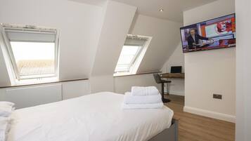Apartment | 2 bedrooms, WiFi