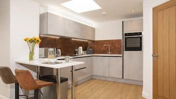 Apartment | 2 bedrooms, WiFi