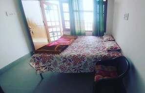 6 bedrooms, desk, free WiFi - Nagwal apartment (Dharamshala)