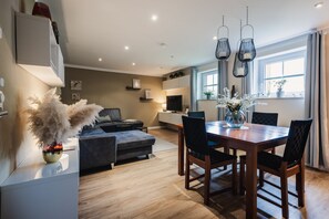 تلفزيون ذكي، كُتُب، ستيريو