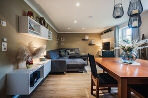 TV connectée, livres, chaßne hi-fi