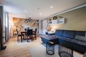 Smart TV, books, stereo - Vacation apartment "UtTied" (Klausdorf)