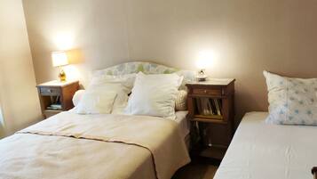 1 bedroom, WiFi, bed sheets