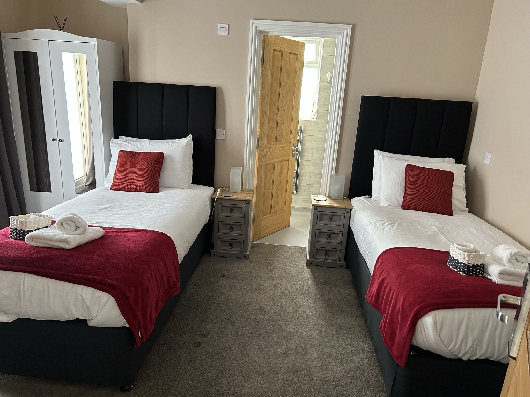 ห้องดีลักซ์ดับเบิลหรือทวิน, ห้องน้ำในตัว