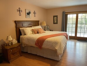 5 Schlafzimmer, Schreibtisch, Bügeleisen/Bügelbrett, kostenloses WLAN