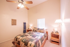 2 bedrooms, free WiFi, bed sheets - The Rooster's Roosts Monthly Rental (Payson)