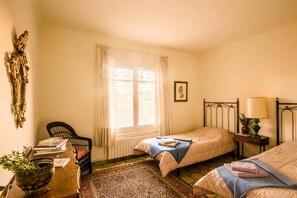 6 slaapkamers, gratis wifi, beddengoed, rolstoeltoegang