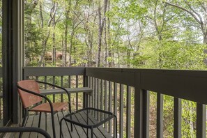 Property grounds - Fairway Villa 1101 at Rumbling Bald (Lake Lure)