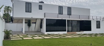 Two apartment condos a 25sqm rooftop space & 300sqm garden for any kind of event