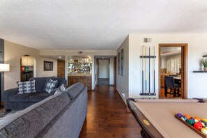 Spielezimmer