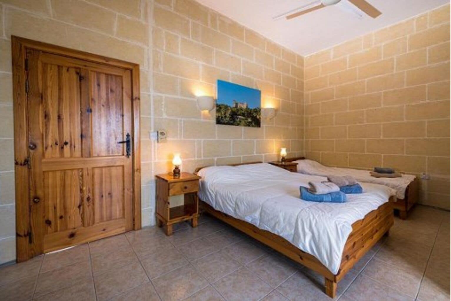 3 bedrooms, iron/ironing board, WiFi, bed sheets