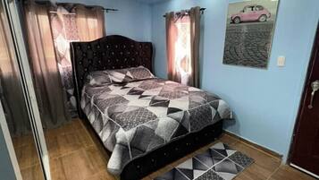 1 bedroom, desk, iron/ironing board, free WiFi