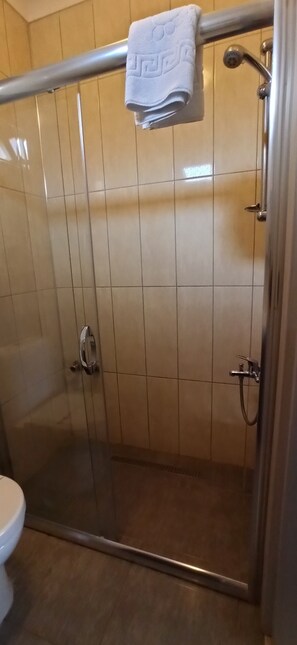 Deluxe Double Room, 1 Bedroom, Sea View | Bathroom - Cunda Pasa Otel (Ayvalik)