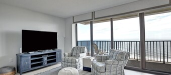 Beautiful Views in the 2 bedroom Penthouse Condo in Sea Colony East! Ocean View, Private Beach, Wifi, Fitness Center, Pools!