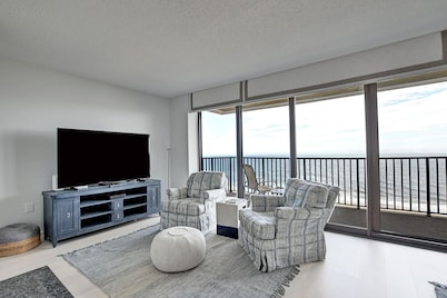 Beautiful Views in the 2 bedroom Penthouse Condo in Sea Colony East! Ocean View, Private Beach, Wifi, Fitness Center, Pools!