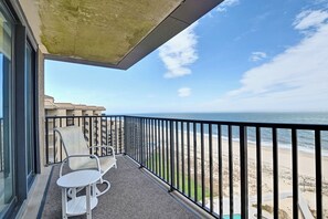 Property grounds - Beautiful Views in the 2 bedroom Penthouse Condo in Sea Colony East! Ocean View, Private Beach, Wifi, Fitness Center, Pools! (Bethany Beach)