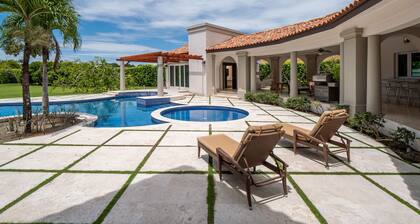 Spacious Family-Friendly 4BR Private House