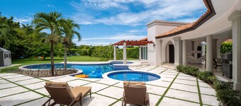 Exclusive Private House with pool in Buenaventura