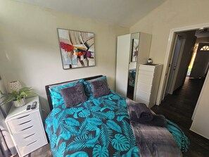 1 bedroom, free WiFi, bed sheets