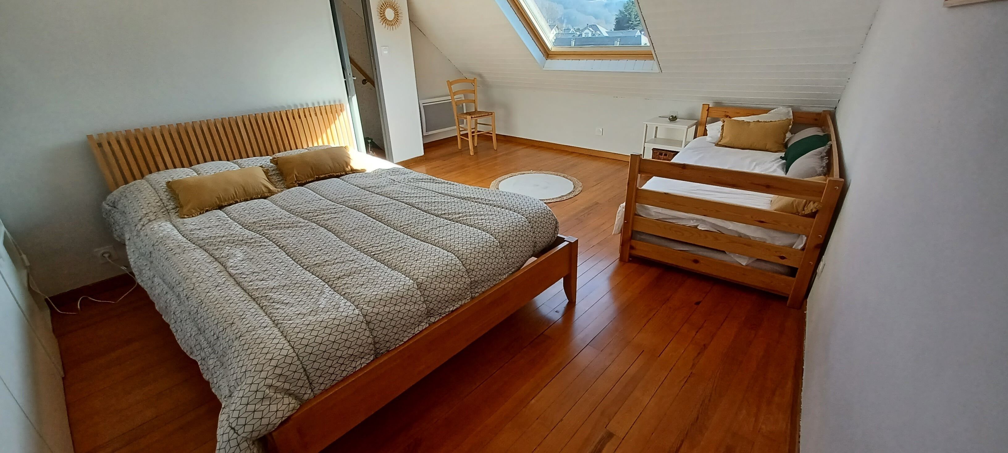 2 chambres, fer et planche à repasser, Wi-Fi gratuit