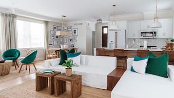 Smart TV y chimenea