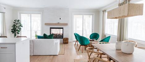 Smart-tv och eldstad